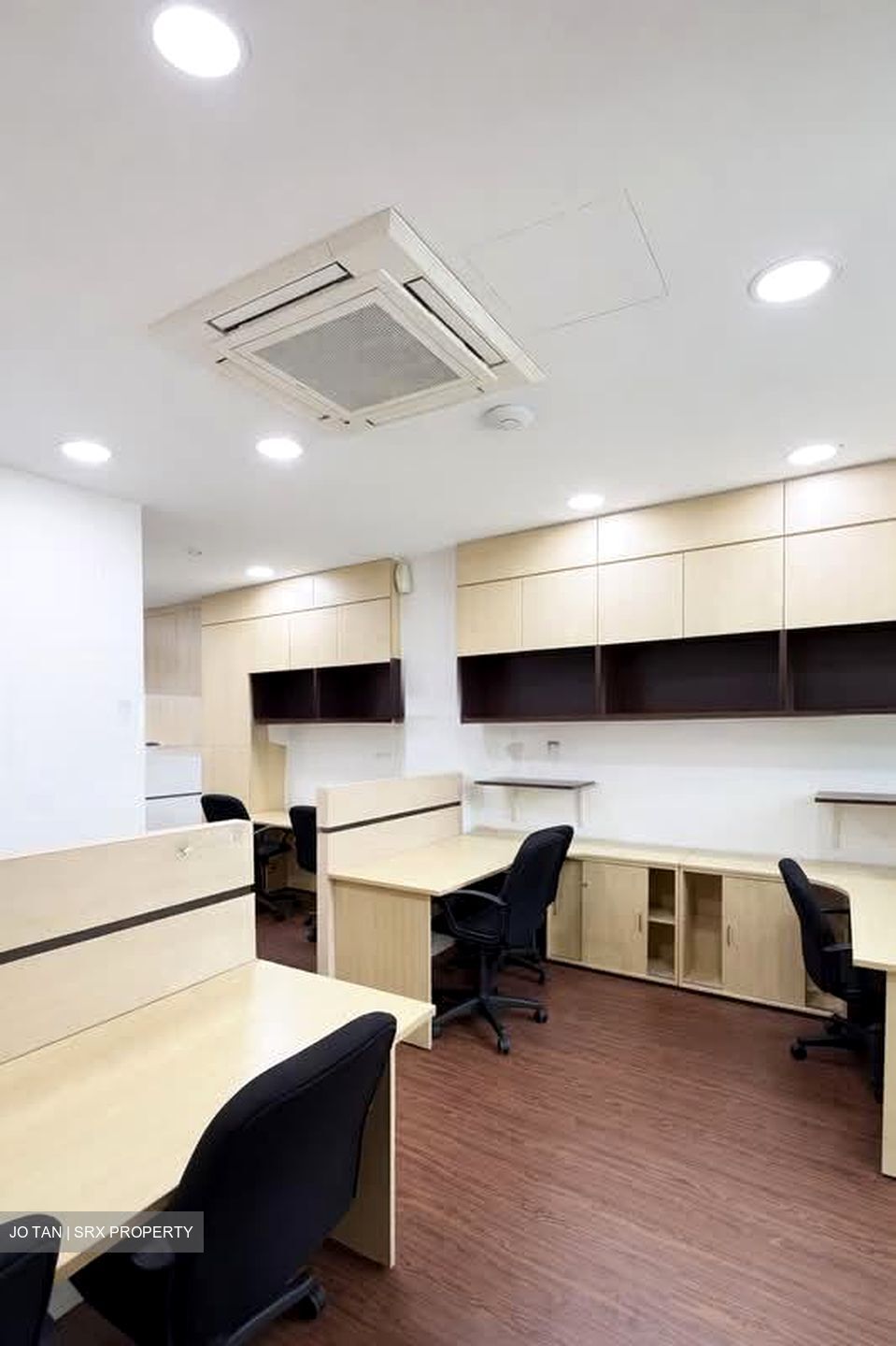 Jalan Besar (D8), Office #549725991